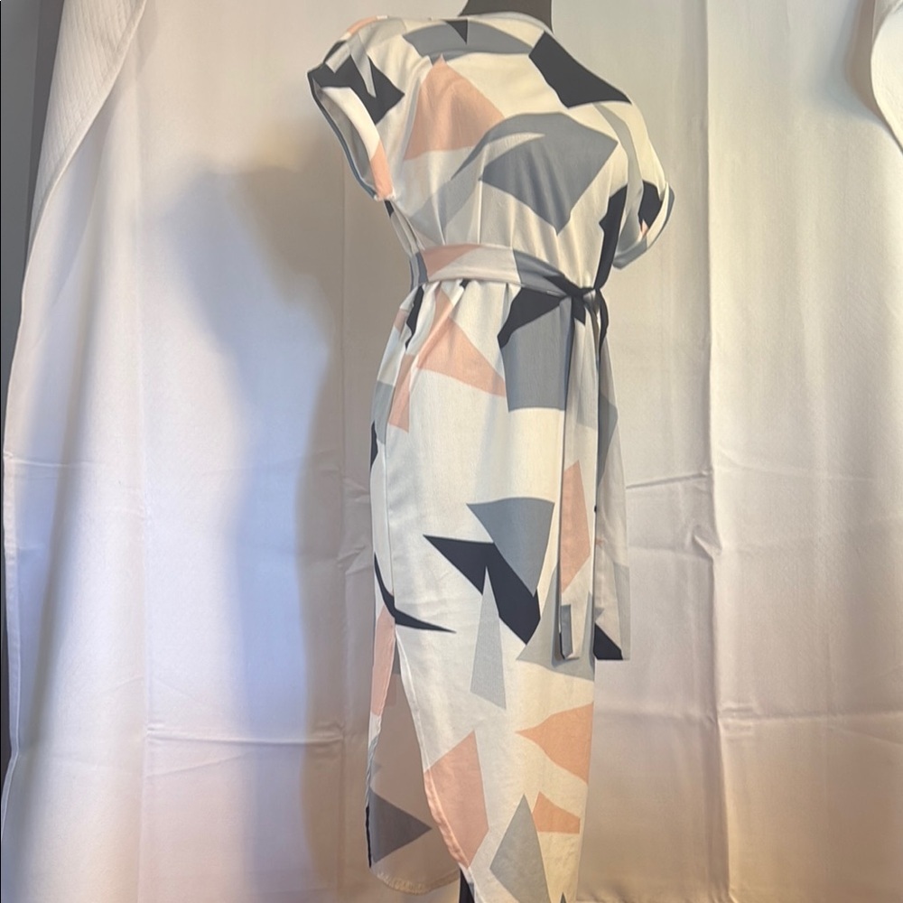 Geometric Print Tie-Waist Midi Dress in Soft Pastel